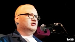 Russian journalist Oleg Kashin told Moscow radio, "I don't think I should have to meet in an informal setting with the man who tried to kill me." 