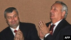 ედუარდ კოკოითი და სერგეი ბაღაფში
