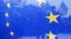 Жителі окупованої частини півдня України виїжджають також до анексованого Криму, а звідти – до ЄС