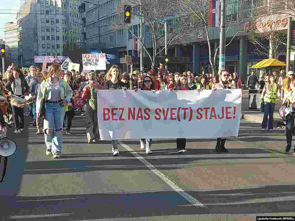 Sa Trga republike "marširalo" se do Studentskog kulturnog centra (SKC).