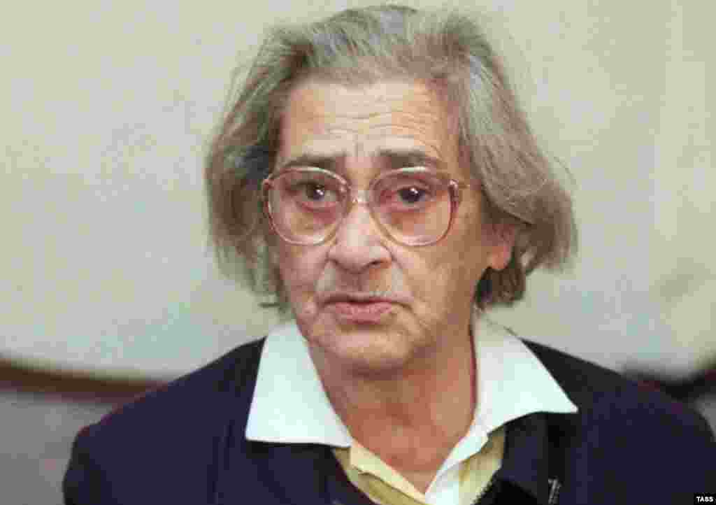 Елена Георгиевна Боннэр (1923-2011).