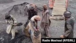 د بلوچستان د سکرو د کان کیندونکو یو پخوانی عکس 