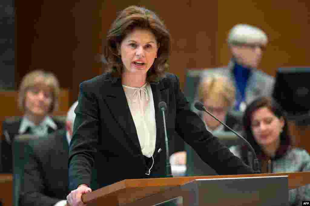 Alenka Bratusek, Slovenia, vice president responsible for energy: The former Slovenian prime minister will now be in charge of complicated negotiations with Ukraine and Russia regarding the flow of Russian gas to the EU. Other tough topics she will have to grapple with concern the future of the South Stream pipeline and the extraction of shale gas in the EU. 