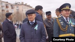 Председатель общественного совета города Темиртау Рафик Ипкаев (в центре). Фото из архива Ипкаева
