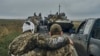 Русия напредва бавно на фронта в Украйна и дава огромни жертви. В същото време САЩ и Европа се опитват да изготвят план за дългосрочен мир между Киев и Москва.