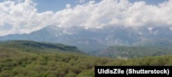 Арсланбоб – это 11 тысяч гектаров дикорастущего орехового леса.