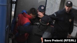 Privođenje lica koja se sumnjiče za planiranje organizovanja nasilja na kraju izbornog dana u Crnoj Gori, Podgorica