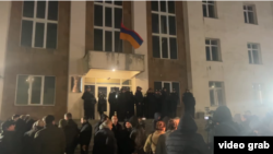 Armenia - Supporters of Gharib Babayan demonstrate outside a court in Yerevan, February 2, 2025.