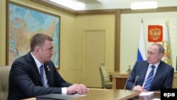 Президент Росії Володимир Путін (п) і губернатор Тульської області Олексій Дюмін, архівне фото, 2016 рік