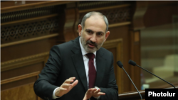 Հայաստանի վարչապետ Նիկոլ Փաշինյանն Ազգային ժողով-կառավարություն հարցուպատասխանի ժամանակ, Երևան, 22 հունվարի, 2020թ.
