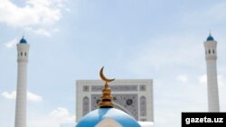Сўнгги бир йилда эришилган сезиларли ва аниқ ютуқлар ортидан Ўзбекистон махсус кузатувдаги давлатлар рўйхатидан чиқарилган.