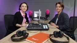 Andreea Roșca este fondatoarea The Vast & The Curious. A intervievat sute de oameni de afaceri și inovatori.