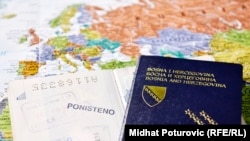 Zjajić: Prema podacima Ministarstva, državljanstva BiH su se odrekla 73.593 lica (na fotografiji: bh. pasoš)