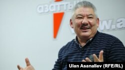 Азимбек Бекназаров.
