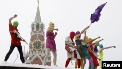 «Pussy Riot» під час одного з виступів у Москві