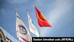 ОшТУ - Ош облусундагы ири жогорку окуу жайларынын бири. Анда 21 миңден ашуун студен билим алат.