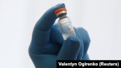 За даними МОЗ, станом на 12 серпня щеплення CoronaVac отримали понад 1,22 мільйона українців