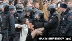 Mladi su entuziastično učestvovali na antikorupcijskim protestima u martu 2017.