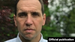Novi tužilac Džek Smit je ove nedelje po prvi put boravio na Kosovu gde se sastao sa ministrom pravde Abeljardom Tahirijem i predstavnicima ostalih međunarodnih organizacija