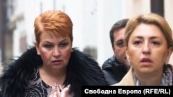 Петя Крънчева (вляво) по времето, когато бе заместник на Владимира Янева (вдясно) в СГС