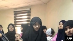 Ирак сотундагы тажикстандык аялдар.