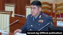 Курсан Асанов. 
