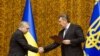 Новопризначений голова СБУ Олександр Якименко та президент України Віктор Янукович, Київ, 10 січня 2013 року