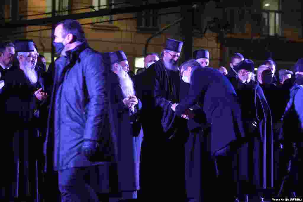 Predsednik Srbije Aleksandar Vučić sa crkvenim predstavnicima 