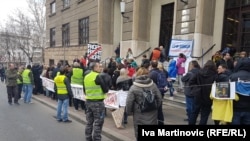 Građani zaduženi u "švajcarcima" iz udruženja "Švajcarski franak Srbija" u martu su protestovali ispred Vrhovnog kasacionog suda u Beogradu