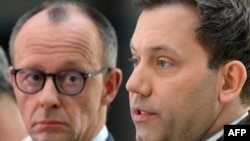 Lider njemačke stranke Kršćansko-demokratska unija (CDU) Friedrich Merz (lijevo) i Lars Klingbeil,iz njemačke Socijaldemokratske partije (SPD), Berlin, 8. mart 2025. 