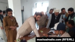 د انتخاباتو کمېشن وياند سهېل احمد د ډېسېمبر پر ۲۰مه مشال راډيو ته وويل چې ټاکنې ښې ترسره شوې او د رايو شمېرل به هم په شفافه توګه وشي.