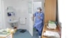 Medicii care acordă concediul medical vor trebui să completeze un plan de urmărire a evoluției bolii. (Foto: cabinet al unui medic de familie din București în timpul campaniei de vaccinare anti-Covid cu vaccinul Johnson & Johnson. 7 mai 2021)