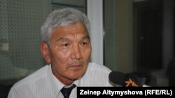Өмүрбек Абдрахманов.