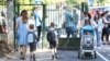 Experții în educație spun că elevii români învață prea multe lucruri pe dinafară și nu au timp să le proceseze astfel încât să le pună în practică.