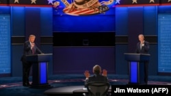 Kandidat demokrata za predsjednika SAD Džo Bajden (Joe Biden) i predsjednik Donald Tramp (Trump) suočili su se u svojoj prvoj televizijskoj debati 29. septembra