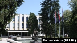 Narodna skupština Republike Srpske arhivska fotografija) se takođe nalazi na spisku državne imovine BiH