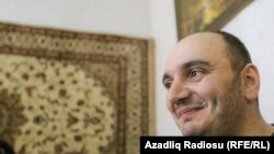 Azerbaijani journalist Aziz Orujov (file photo)