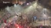 Studenții ajung pe jos în Belgrad, Serbia, pentru un protest, 14 martie 2025.