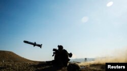 Американський солдат запускає протитанкову ракету «Джавелін» під час навчань в Афганістані, архівне фото.