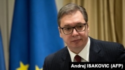 Predsednik Srbije Aleksandar Vučić rekao da će se rukovoditi interesima Srbije ako bude usvojena Rezolucija Evropskog parlamenta. 