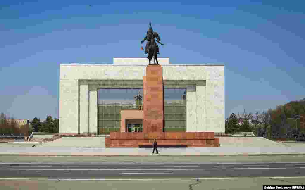 Площадь «Ала-Тоо». 