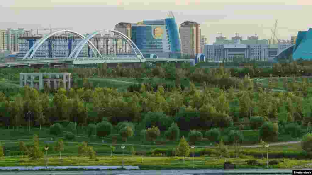 The answer to the city’s freezing winds was trees -- millions of them, to be planted in a “green ring” around the city.