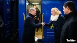 Olaf Scholz a fost acuzat de mai multe ori că a ezitat să ajute Ucraina atât cât ar fi putut. Și acum, susține că dacă ar aproba livrări de rachete Taurus, germane, ar juca „ruleta rusească”.