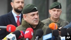 На запитання журналістів, була це провокація чи випадковість, генерал відповів, що кожен варіант можливий