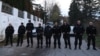 Полицаи от Столичната дирекция на вътрешните работи блокират пътя към т.нар. "сараи" на ул. "Беловодски път" в Бояна, 12 април 2025 г.