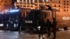 Напередодні грузинська опозиція висунула вимоги до влади, серед яких – звільнення всіх затриманих під час акцій. На фото: поліція на мітингу в Тбілісі, 5 грудня 2024 року