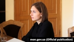 «Зараз ми думаємо над різними варіантами, наприклад, 2024 рік як можливий рік старту нової старшої профільної школи», – сказала міністр освіти