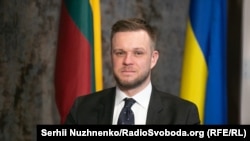Архівна світлина. Колишній міністр закордонних справ Литви Ґабріелюс Ландсберґіс під час візиту до України