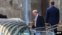 Дональд Трамп перед слуханнями в суді Нью-Йорка, травень 2024 року