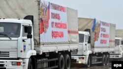 Украинанын жикчил аймагы - Донбасска гуманитардык жардам алып бараткандар. 